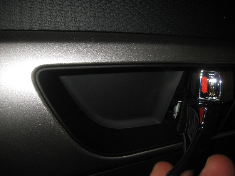 Hyundai-Veloster-Interior-Door-Panel-Removal-Guide-004