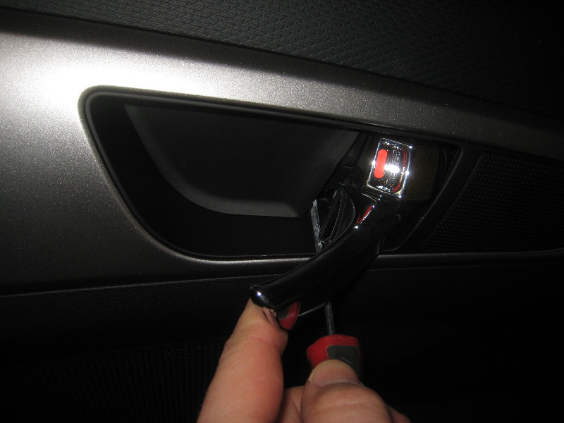 Hyundai-Veloster-Interior-Door-Panel-Removal-Guide-005