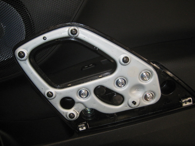 Hyundai-Veloster-Interior-Door-Panel-Removal-Guide-013