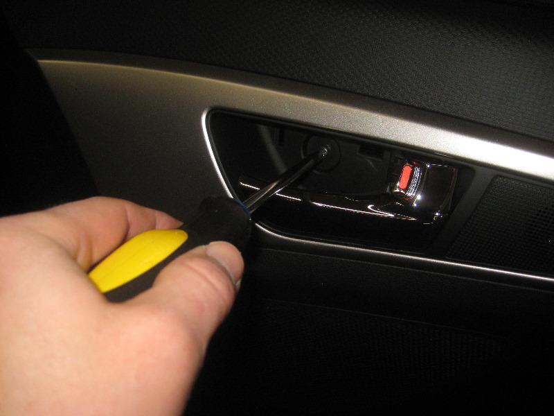 Hyundai-Veloster-Interior-Door-Panel-Removal-Guide-022