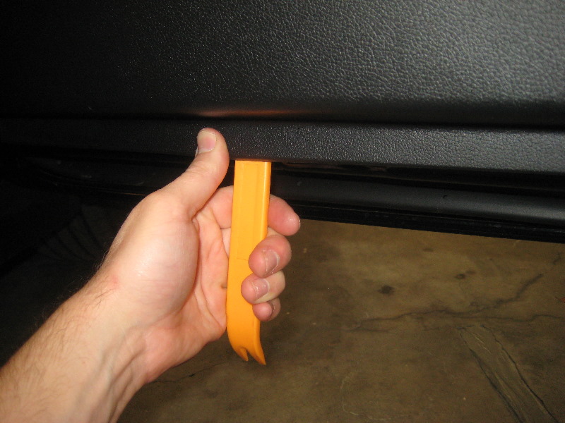 Hyundai-Veloster-Interior-Door-Panel-Removal-Guide-026