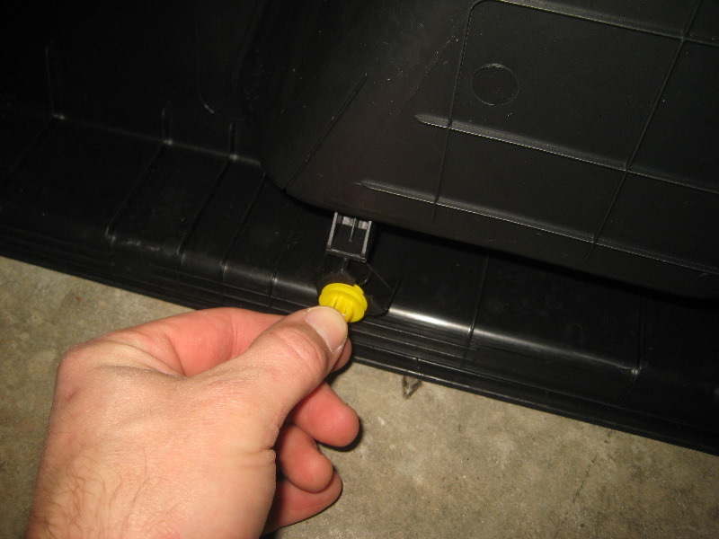 Hyundai-Veloster-Interior-Door-Panel-Removal-Guide-038