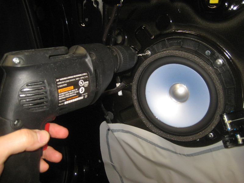 Hyundai-Veloster-Interior-Door-Panel-Removal-Guide-041