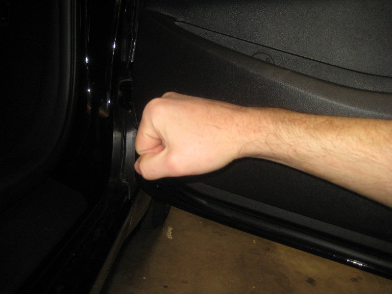 Hyundai-Veloster-Interior-Door-Panel-Removal-Guide-051