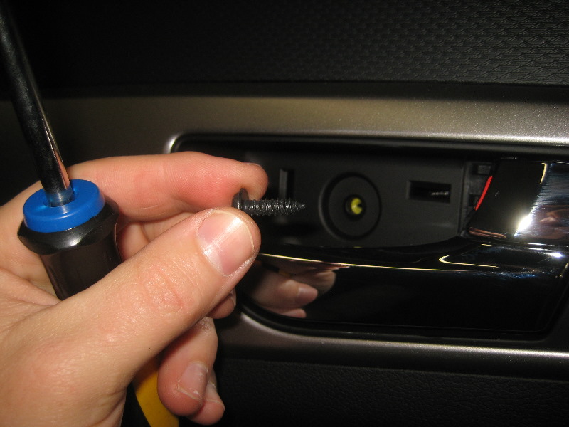 Hyundai-Veloster-Interior-Door-Panel-Removal-Guide-052