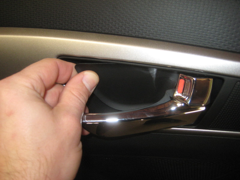 Hyundai-Veloster-Interior-Door-Panel-Removal-Guide-054