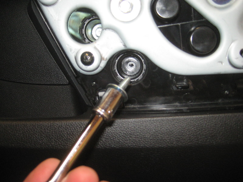 Hyundai-Veloster-Interior-Door-Panel-Removal-Guide-056