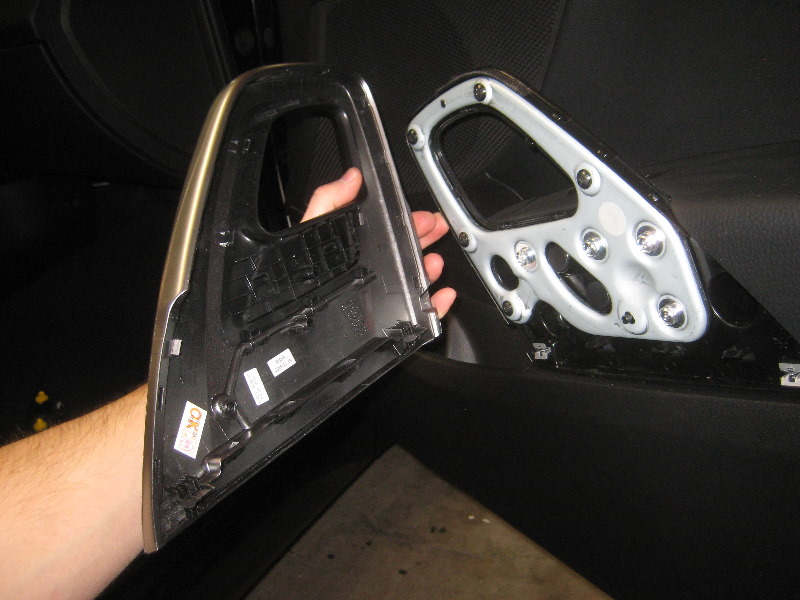 Hyundai-Veloster-Interior-Door-Panel-Removal-Guide-058
