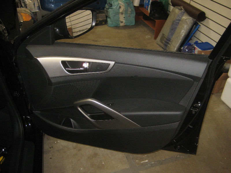 Hyundai-Veloster-Interior-Door-Panel-Removal-Guide-063
