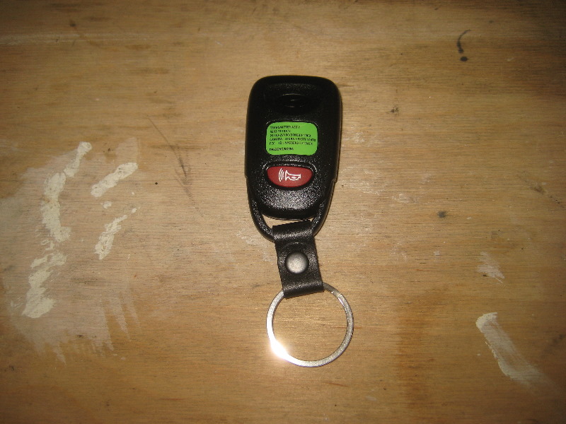 Hyundai-Veloster-Key-Fob-Battery-Replacement-Guide-002