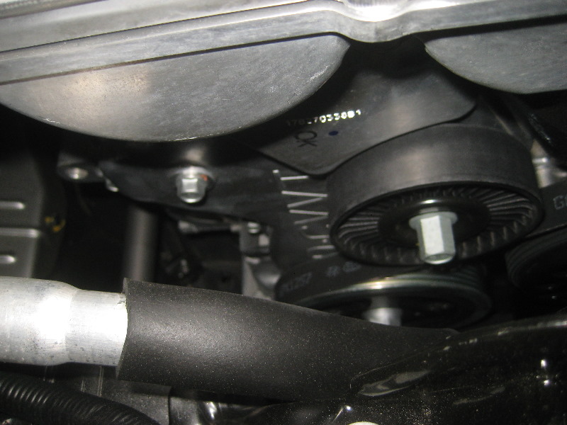 Hyundai-Veloster-Serpentine-Accessory-Belt-Replacement-Guide-003
