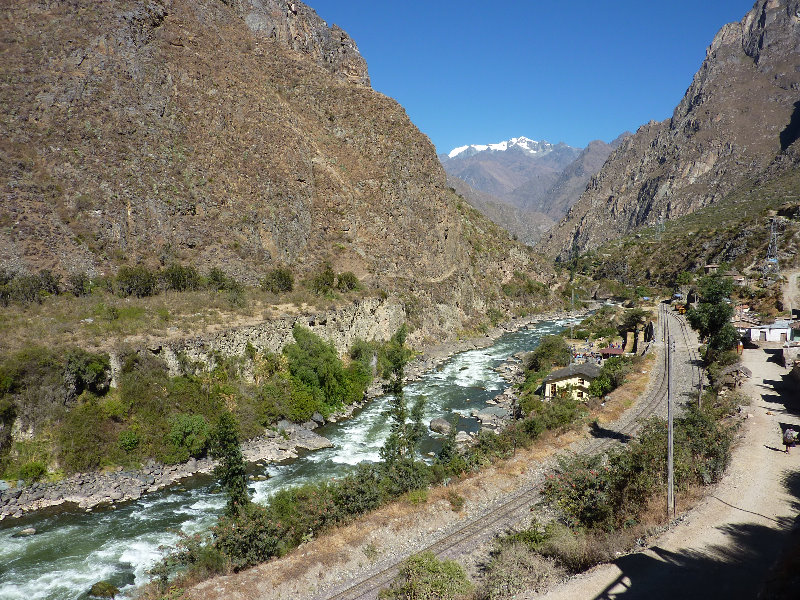 Inca-Hiking-Trail-To-Machu-Picchu-Peru-005