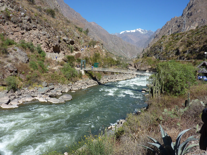 Inca-Hiking-Trail-To-Machu-Picchu-Peru-008