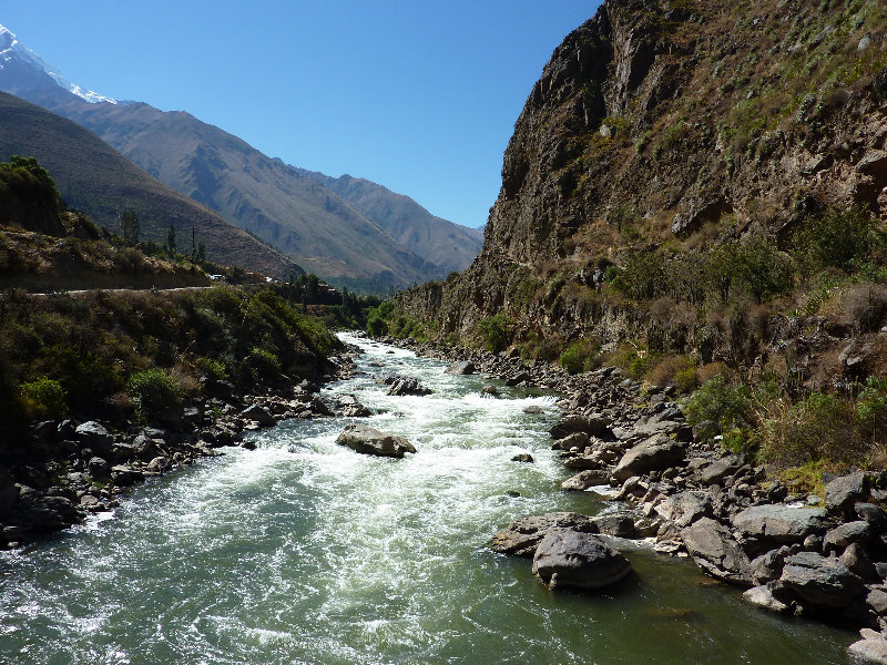 Inca-Hiking-Trail-To-Machu-Picchu-Peru-010