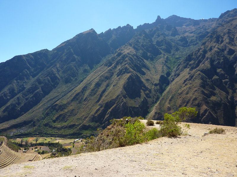 Inca-Hiking-Trail-To-Machu-Picchu-Peru-030