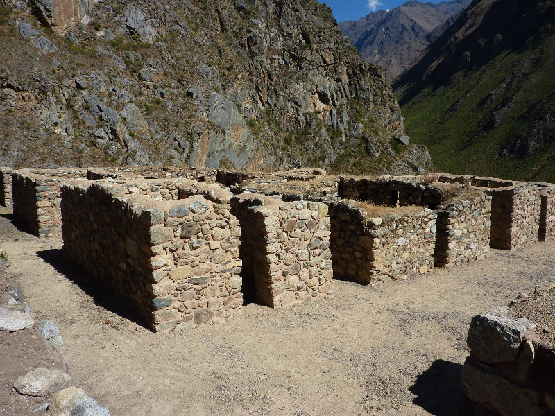 Inca-Hiking-Trail-To-Machu-Picchu-Peru-040