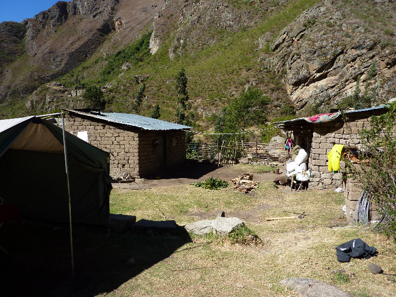 Inca-Hiking-Trail-To-Machu-Picchu-Peru-048