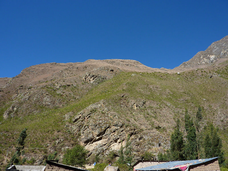 Inca-Hiking-Trail-To-Machu-Picchu-Peru-051