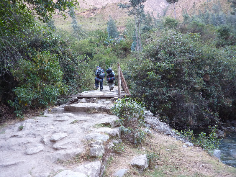 Inca-Hiking-Trail-To-Machu-Picchu-Peru-060