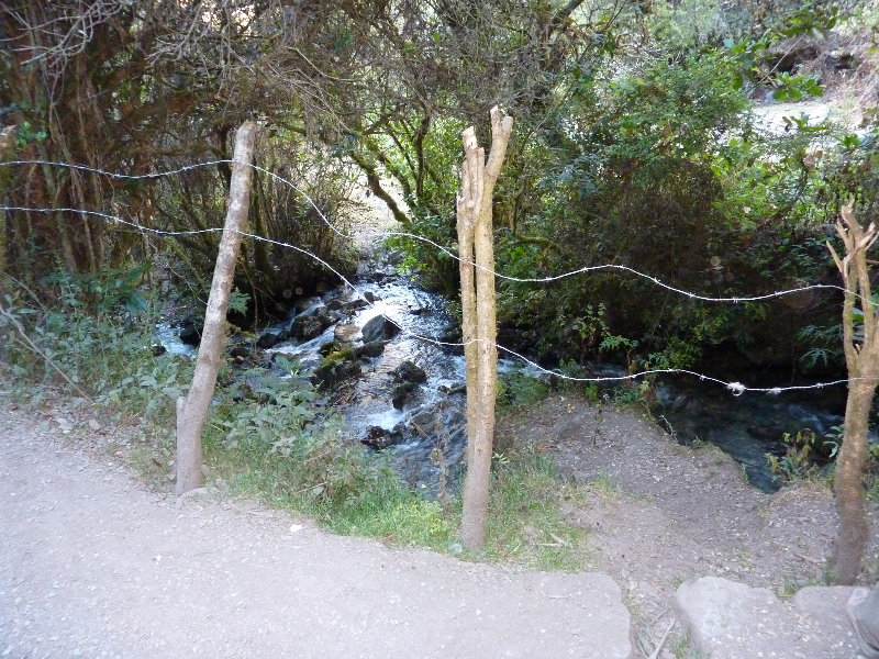 Inca-Hiking-Trail-To-Machu-Picchu-Peru-075