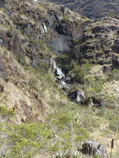 Inca-Hiking-Trail-To-Machu-Picchu-Peru-143