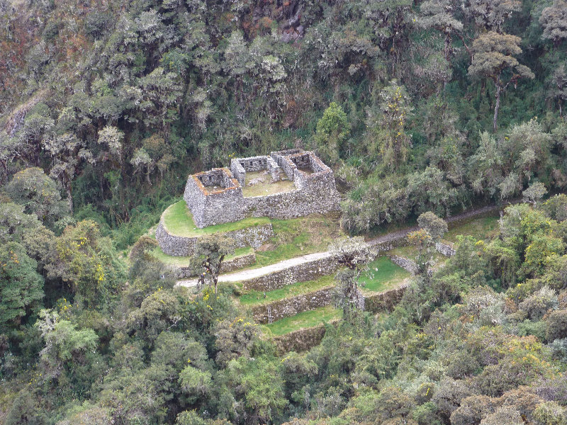 Inca-Hiking-Trail-To-Machu-Picchu-Peru-205