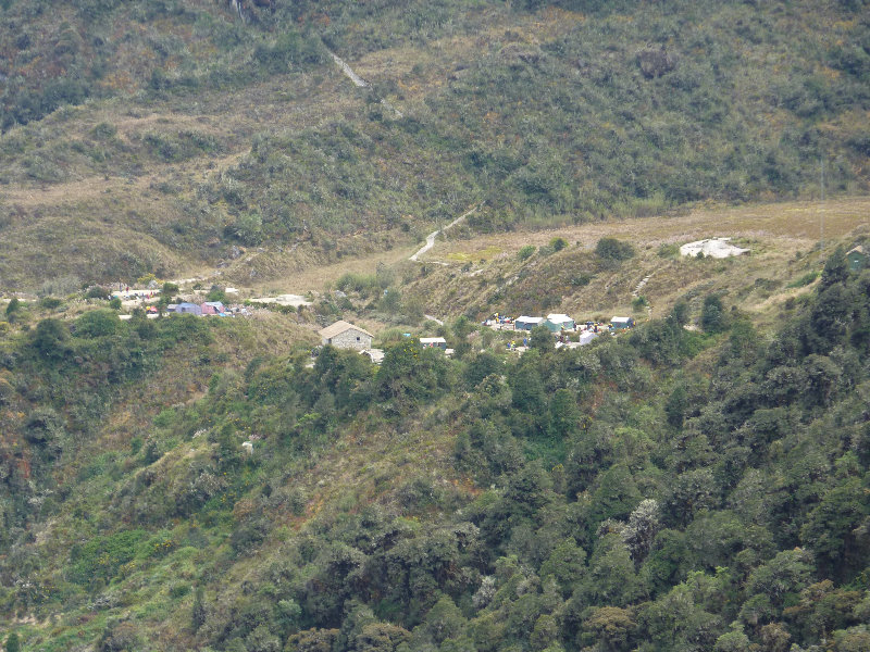 Inca-Hiking-Trail-To-Machu-Picchu-Peru-211