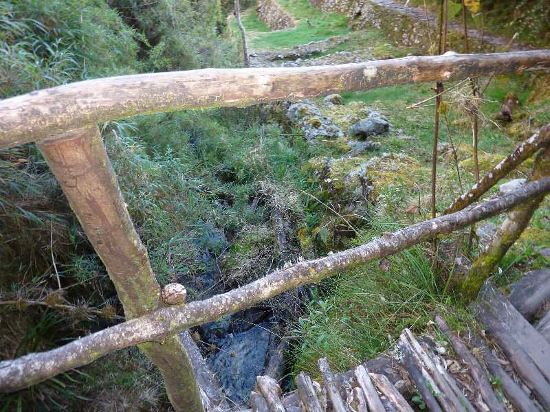 Inca-Hiking-Trail-To-Machu-Picchu-Peru-233