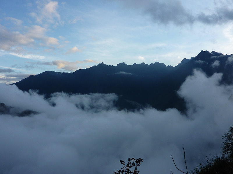 Inca-Hiking-Trail-To-Machu-Picchu-Peru-338