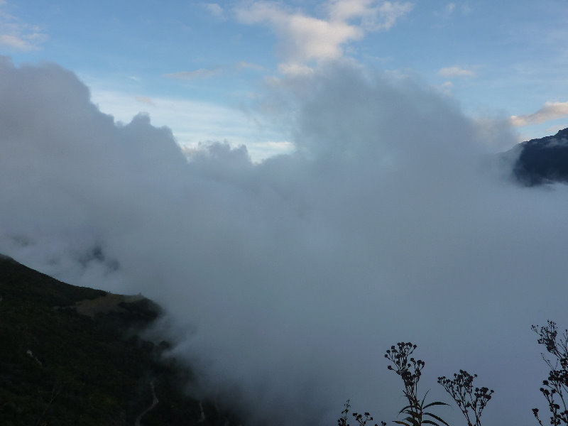 Inca-Hiking-Trail-To-Machu-Picchu-Peru-340