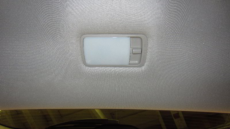Infiniti-QX60-Cargo-Area-Light-Bulb-Replacement-Guide-001
