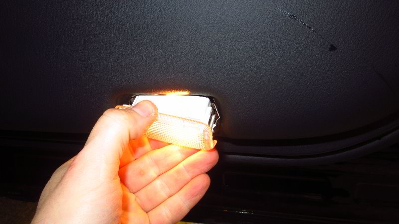 Infiniti-QX60-Door-Panel-Courtesy-Step-Light-Bulb-Replacement-Guide-004