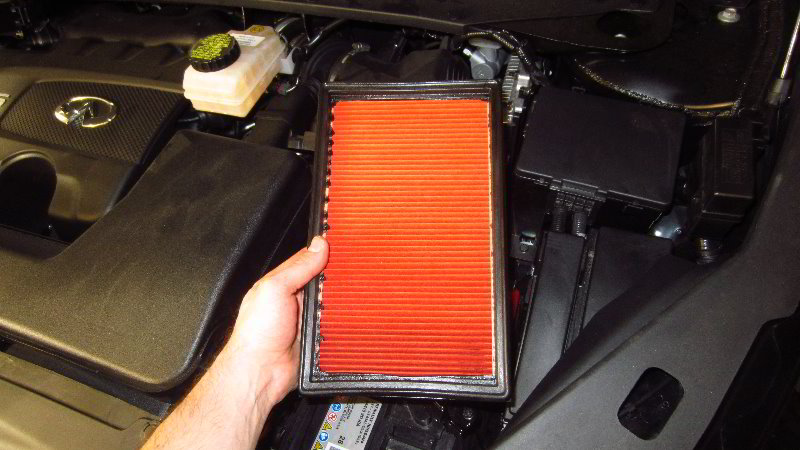 Infiniti-QX60-Engine-Air-Filter-Replacement-Guide-008