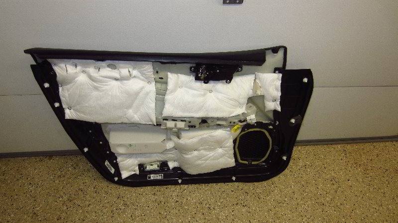 Infiniti-QX60-Interior-Door-Panel-Removal-Guide-022