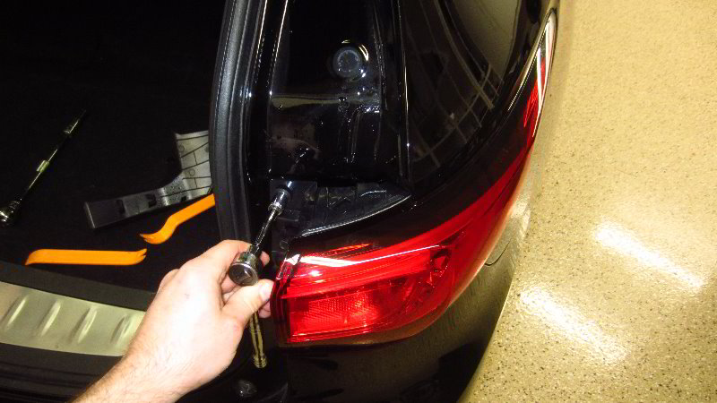 Infiniti-QX60-Rear-Turn-Signal-Light-Bulb-Replacement-Guide-023