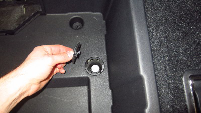 Infiniti-QX60-Spare-Tire-Lowering-Removal-Guide-006