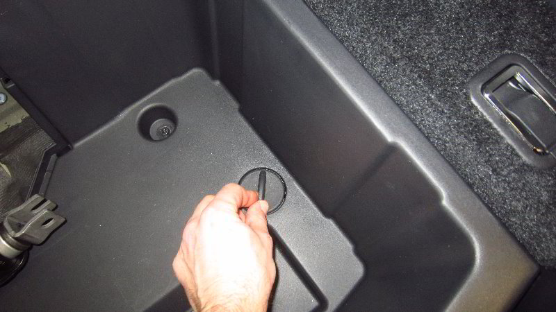 Infiniti-QX60-Spare-Tire-Lowering-Removal-Guide-017