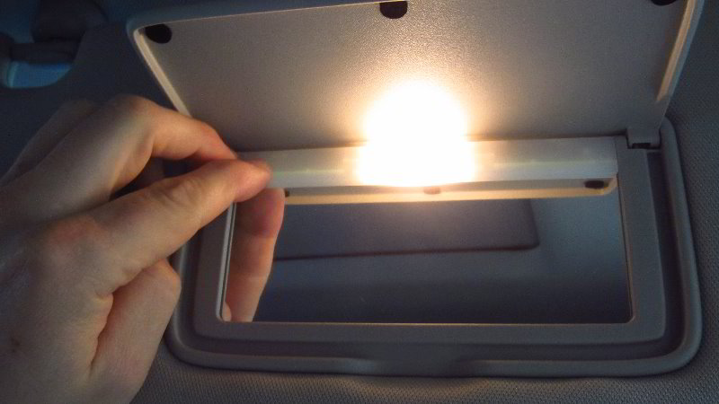 Infiniti-QX60-Vanity-Mirror-Light-Bulb-Replacement-Guide-016