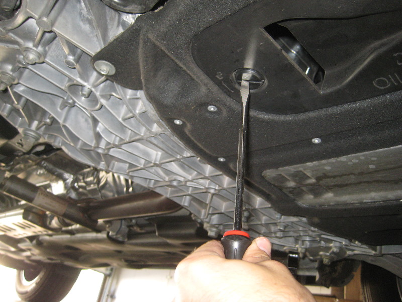 2014-2018-Jeep-Cherokee-Engine-Oil-Change-Filter-Replacement-Guide-009