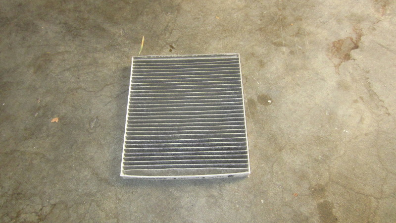 Jeep-Compass-Cabin-Air-Filter-Replacement-Guide-013