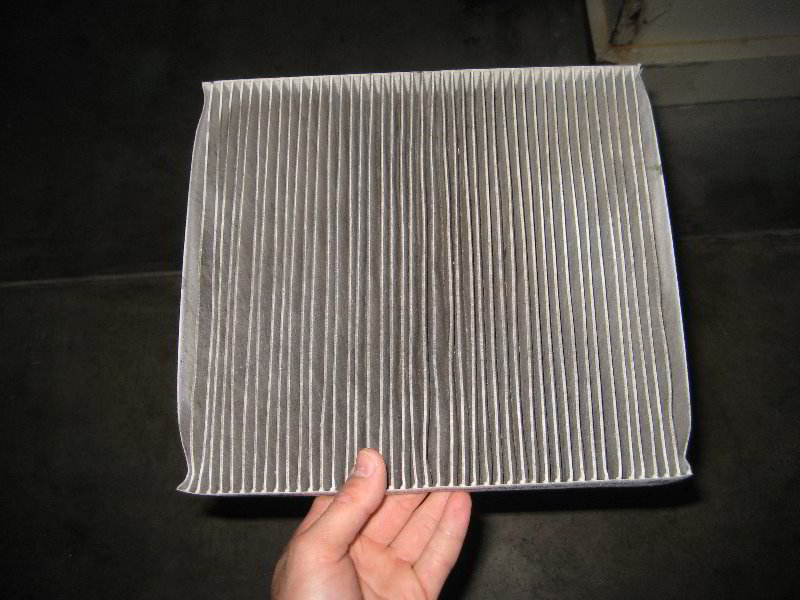 Jeep-Grand-Cherokee-HVAC-Cabin-Air-Filter-Replacement-Guide-015