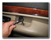 Jeep-Grand-Cherokee-Interior-Door-Panel-Removal-Guide-049