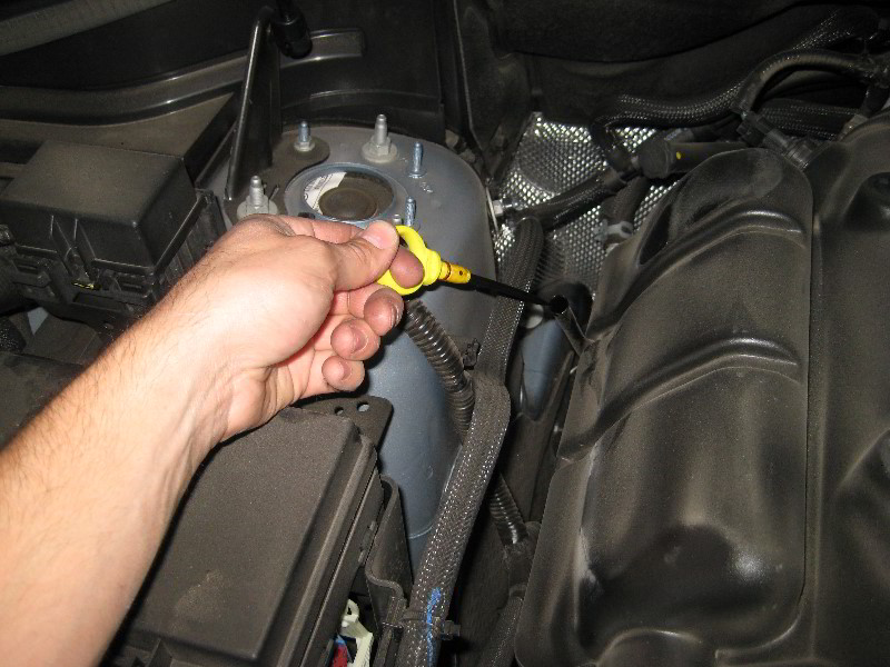 Jeep-Grand-Cherokee-Pentastar-V6-Engine-Oil-Change-Guide-021