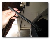 Jeep-Grand-Cherokee-Rear-Window-Wiper-Blade-Replacement-Guide-004