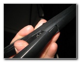 Jeep-Grand-Cherokee-Rear-Window-Wiper-Blade-Replacement-Guide-005