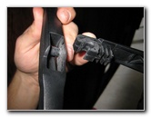 Jeep-Grand-Cherokee-Rear-Window-Wiper-Blade-Replacement-Guide-007