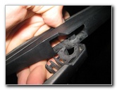 Jeep-Grand-Cherokee-Rear-Window-Wiper-Blade-Replacement-Guide-008