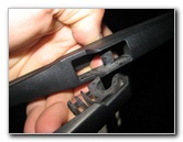 Jeep-Grand-Cherokee-Rear-Window-Wiper-Blade-Replacement-Guide-009