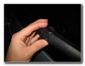 Jeep-Grand-Cherokee-Rear-Window-Wiper-Blade-Replacement-Guide-013