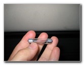 Jeep-Liberty-Cargo-Area-Light-Bulb-Replacement-Guide-006